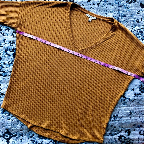 NWOT Express Dolman V-Neck Sweater - Picture 4 of 7